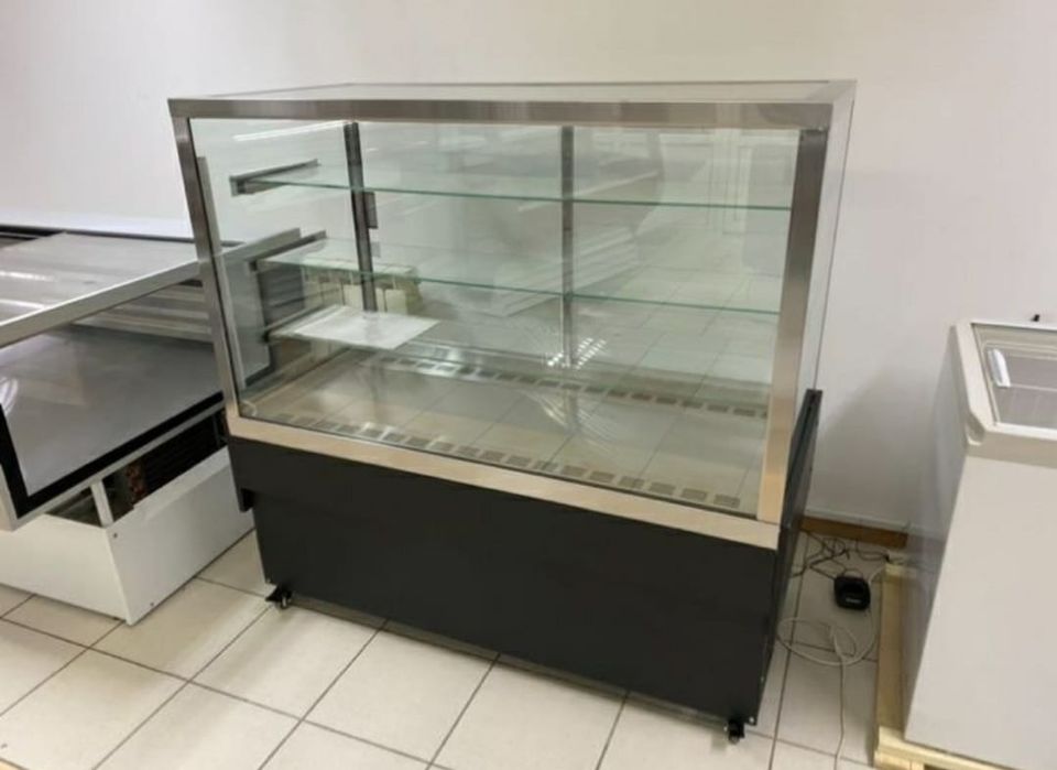 Кондитерские холодильник