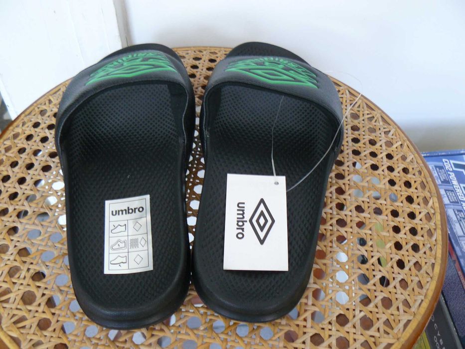 Slapi/Papuci Plaja Unisex UMBRO PRO TRAINING,Originali, Noi,Marimea 40