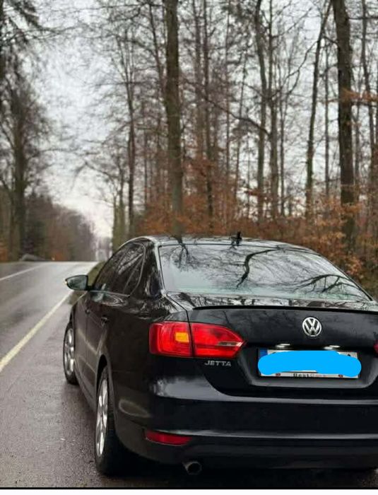 Vând VW JETTA DIN 2011