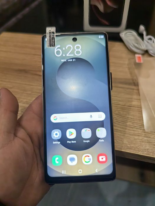 Телефон с 25 ултра