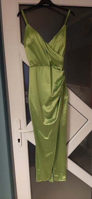 Doua rochii S, satin,  pentru evenimentemente