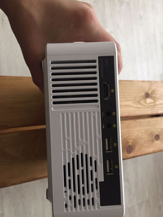 Проектор потолочный