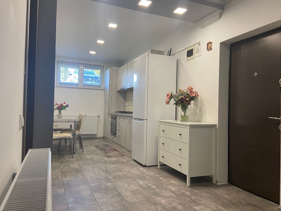 Vand apartament 3 camere Rasnov
