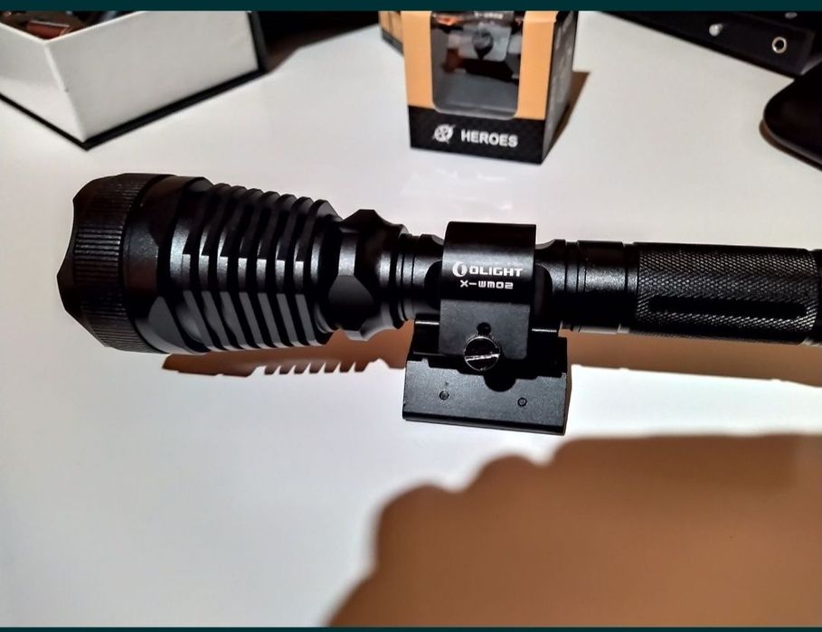 Suport magnetic OLIGHT pentru prindere lanterna, camping, vanatoare