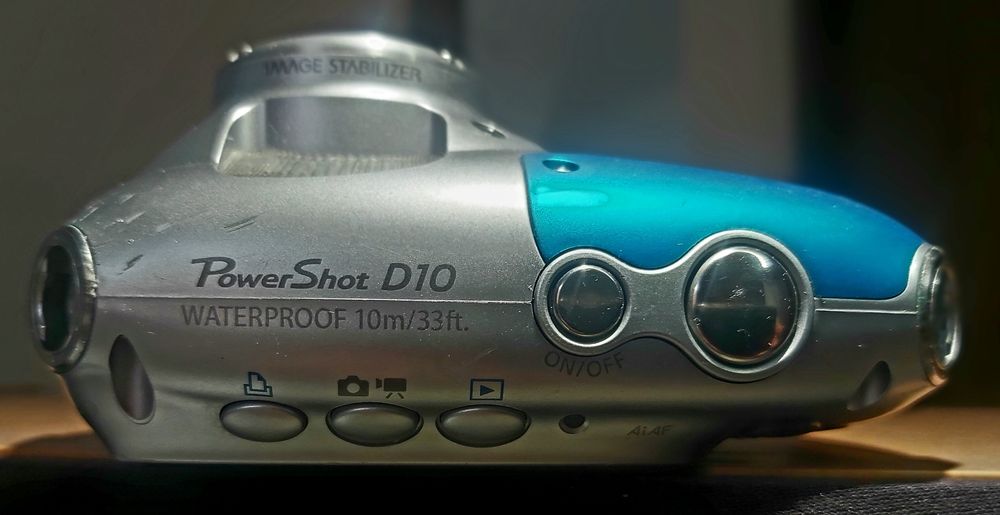 Canon Powershot D10