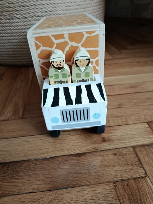 Дървена играчка с животни