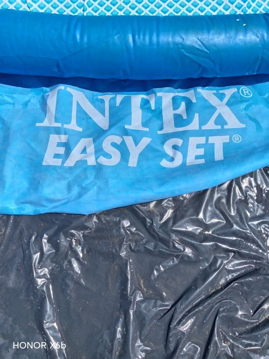 Продам Бассейн Intex