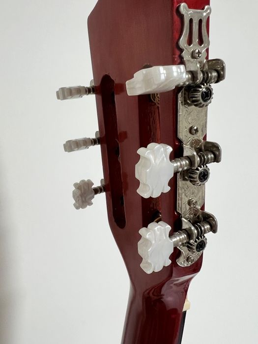 Гитара акустическая