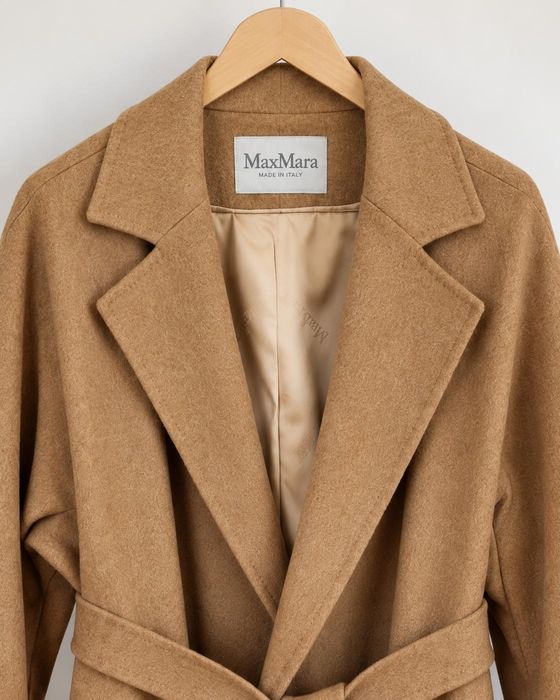 Елегантно дамско палто Max Mara