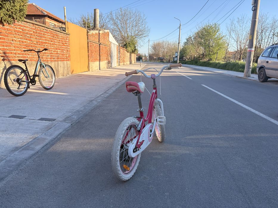 Продавам розово колело