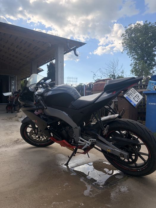 Aprilia rs4 125 2015