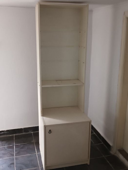 Rafturi pentru organizarea spațiului