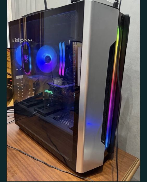 Игровой компьютер с топовой переферией !