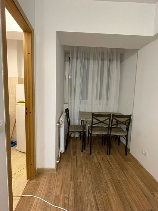 Vand garsoniera , zona Nicolina