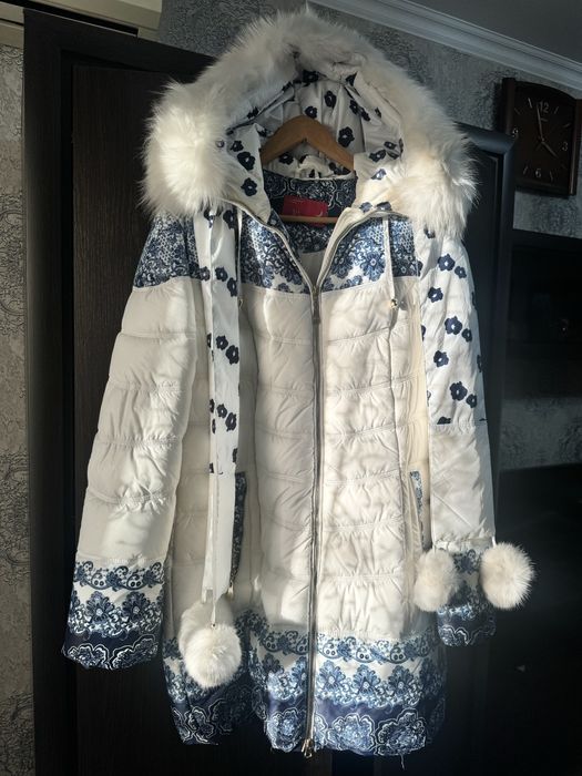 Продам белый пуховик 46-48