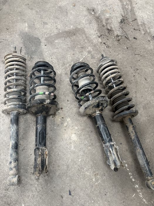 Амортисьори и прожини за повдигане на Голф 3