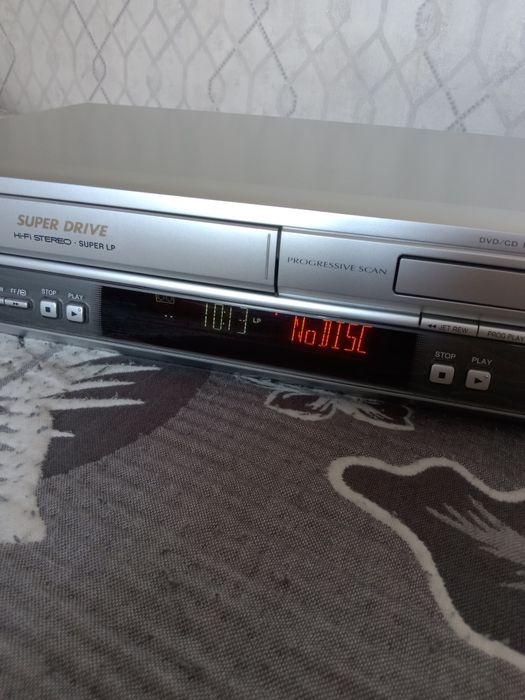 DVD+VHS 2в1 Panasonic