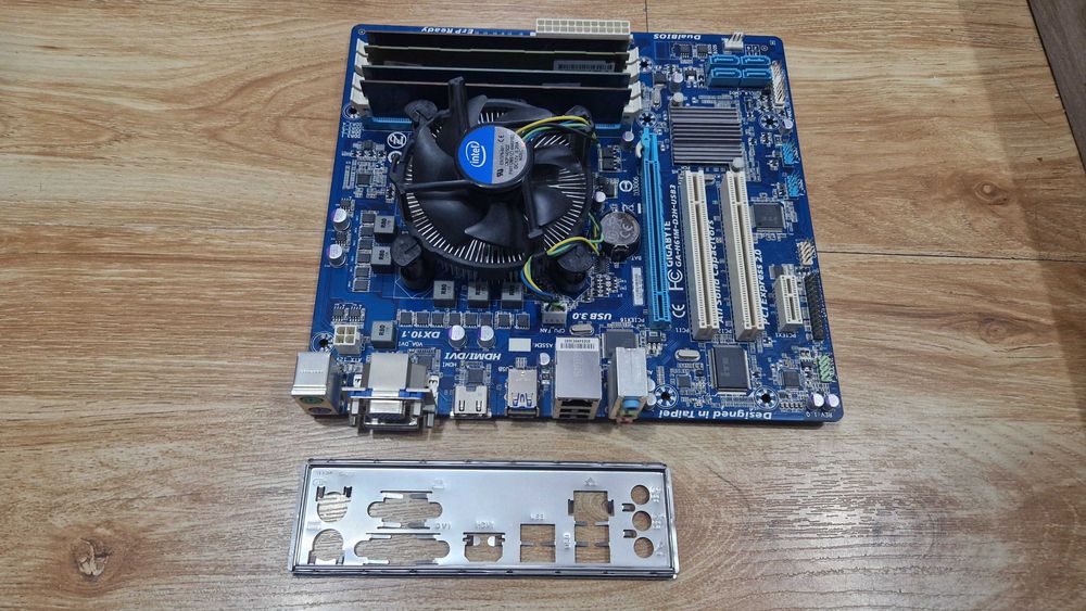 KIT 1155 i5-2500K+Placa Gigabyte+16GB RAM+Cooler+Shield !! CA NOU !! la 200lei