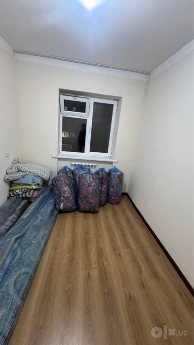 Uy Sergili tumanida 42 kv 2 xonali kadastir bor hujjatlari joyda