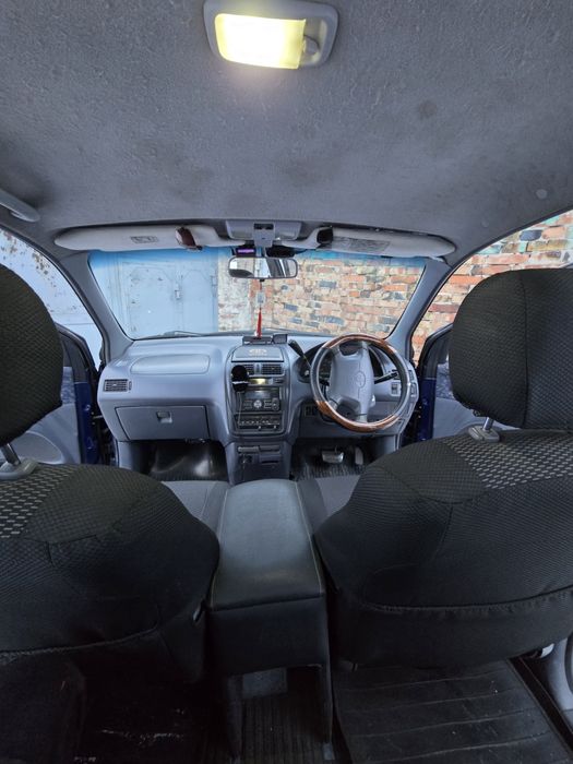 Продам автомобиль Тойота ипсум