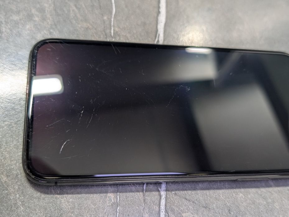 Iphone Xs в хорошем состоянии