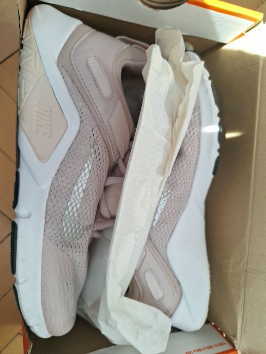 Оригинални маратонки Nike