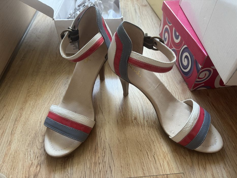 Дамски обувки на ток различни модели 37-39 номер