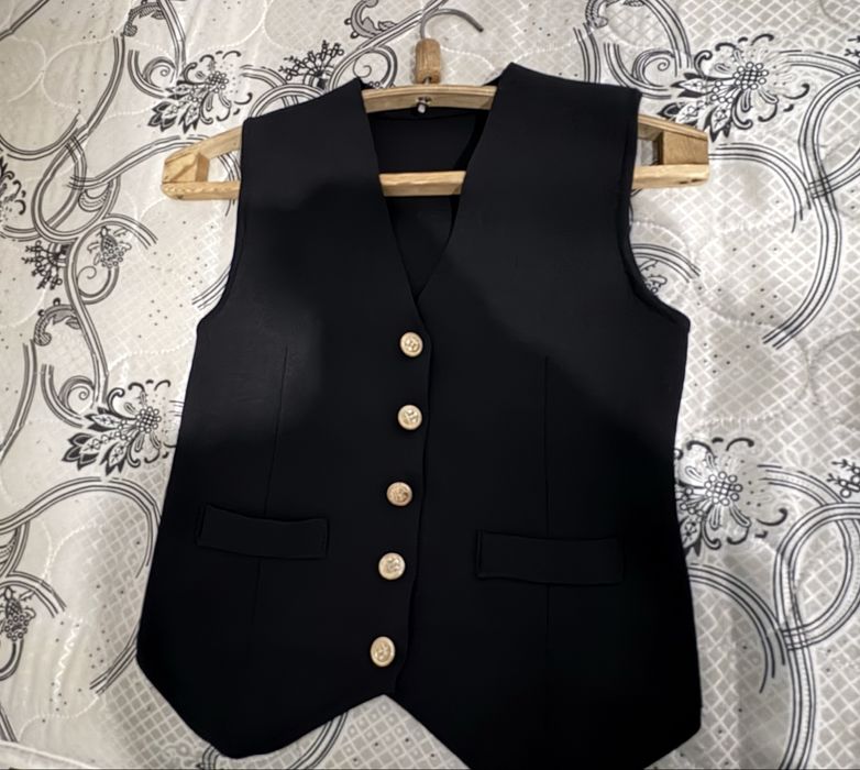 продам пиджаки и жилет