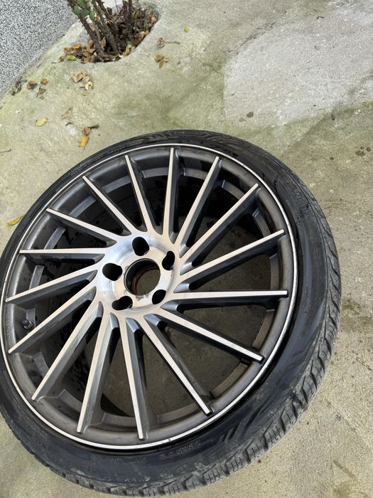 Jante keskin r19 235/35 + cauciucuri iarna