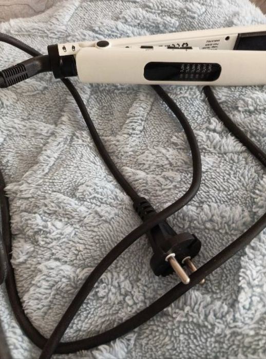 Утюжок для волос