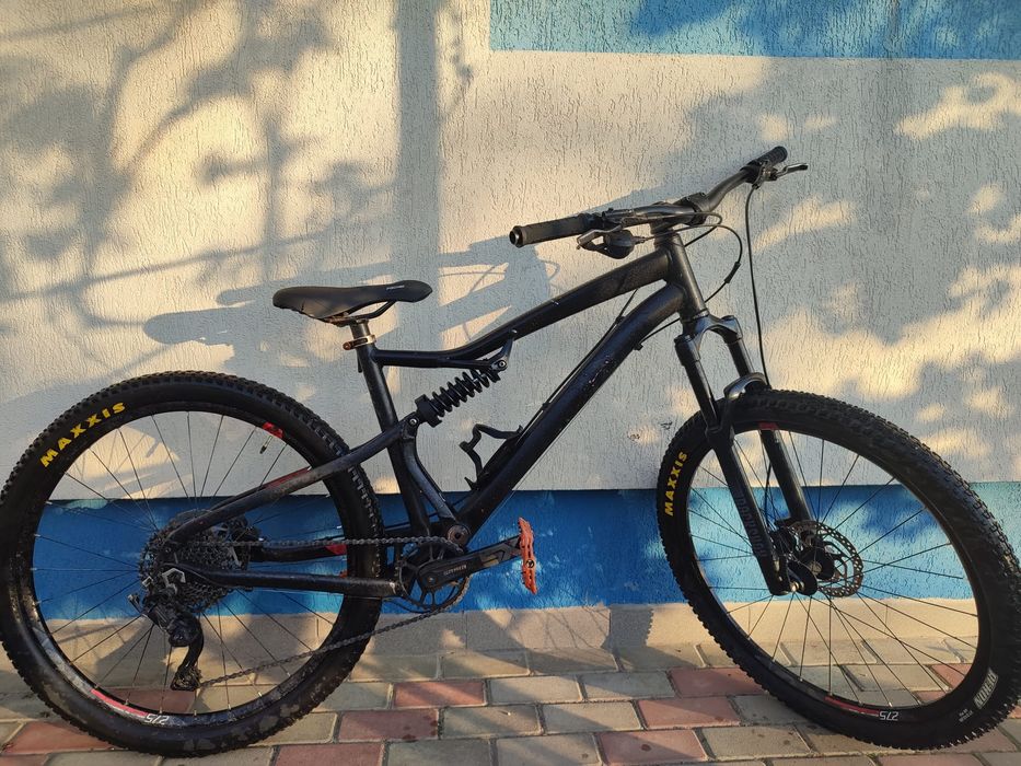 Se vinde bicicleta RockRider ST 530S