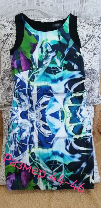 Продам новые платья.