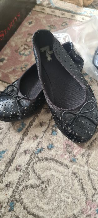 Продам балетки туфли