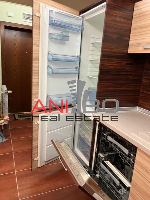Продава се Тристаен апартамент в Варна, Базар Левски - 100 кв.м за 1515 €/кв.м - Снимка #6
