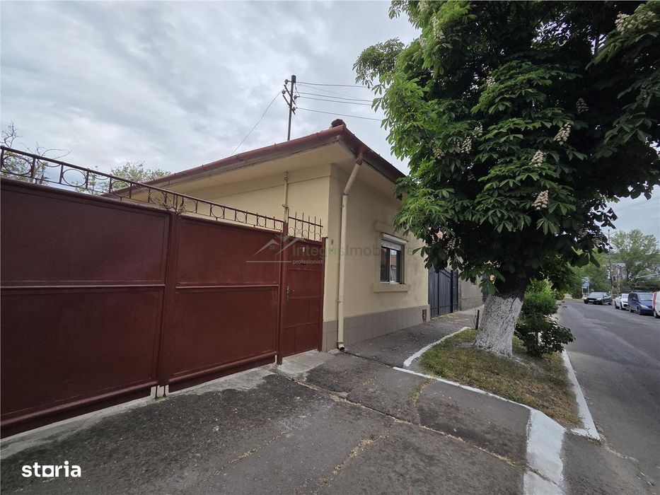 Integris Casa cu 5 camere,curte individuala,Str Gradinarilor,Oradea