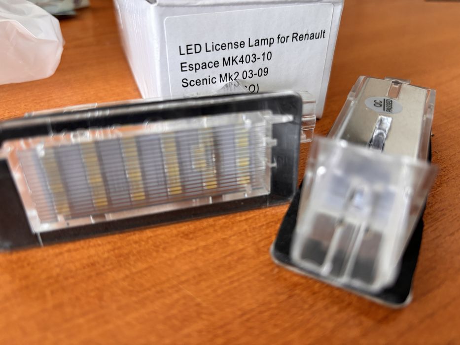 Set lampi numar Renault