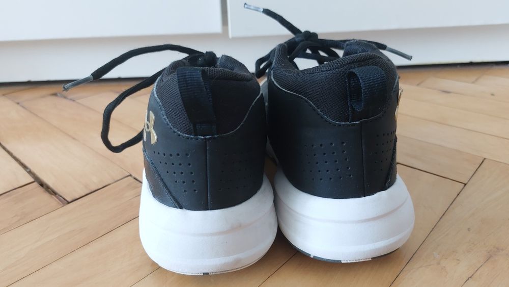 Маратонки Under Armour 39н