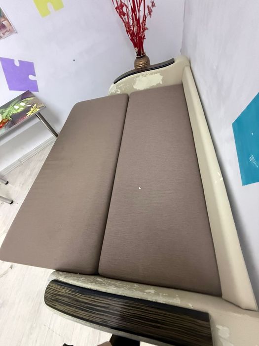 Камин,диван для дома работы