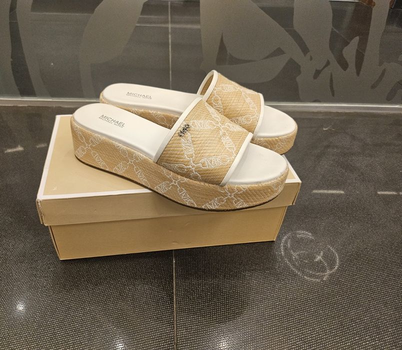 MICHAEL KORS чехли платформа н.38