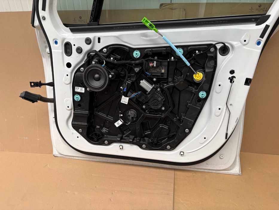 Предна Дясна Врата За БМВ У06 9627088 BMW U06
