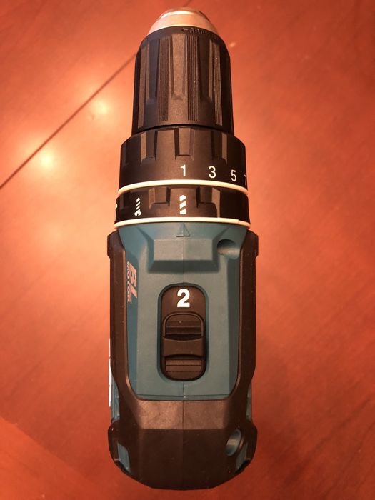 Акумулаторен ударен винтоверт”Makita”