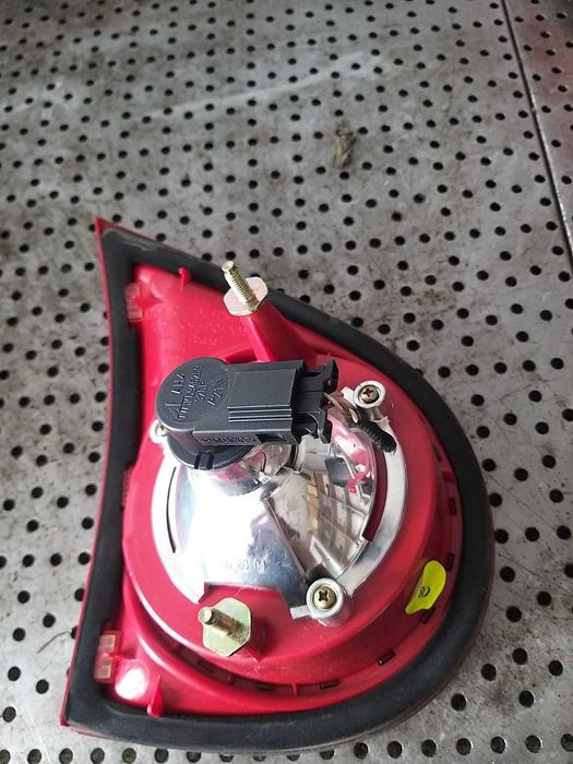 Stop tripla lampa haion dreapta vw golf 5 1k 1k6945094e