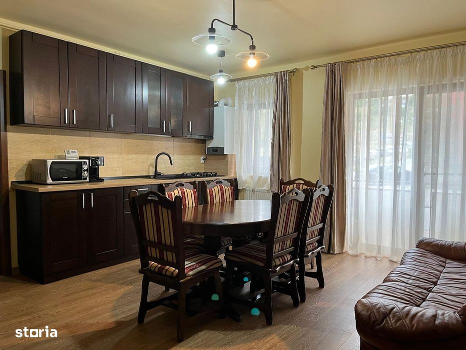 Apartament 3 camere, balcon închis, terasă
