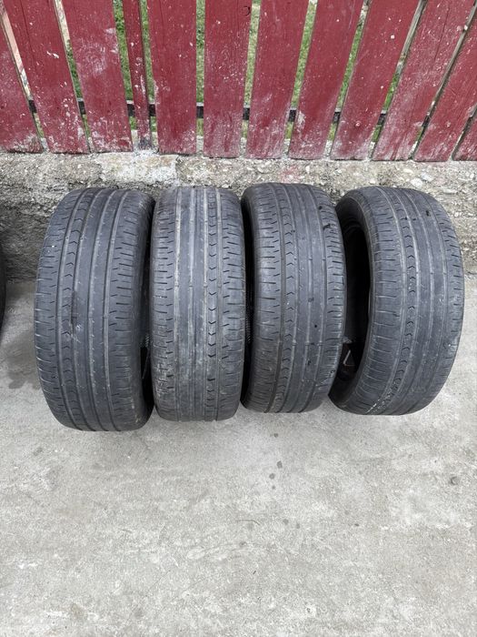 Vand cauciucuri/anvelope de iarna si de vara pe 17