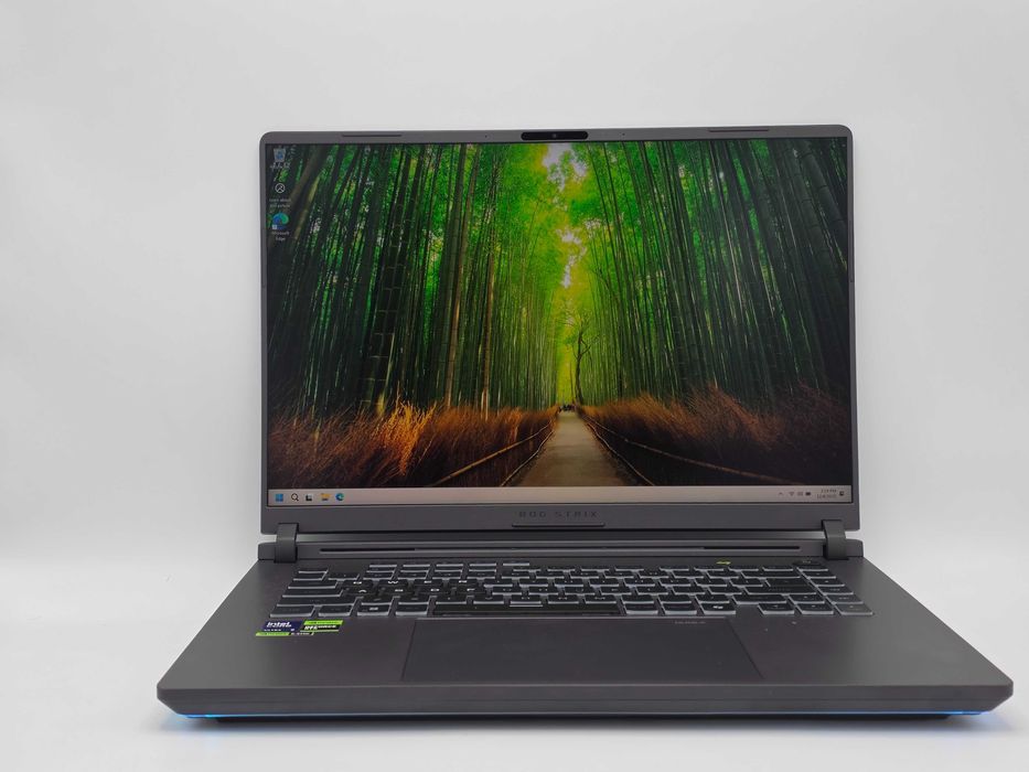 Laptop Gaming ASUS ROG Strix G16 Ultra 9 275HX 32GB SSD 2TB RTX 5070Ti