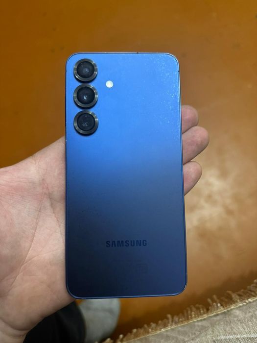 Продам Samsung galaxy s25