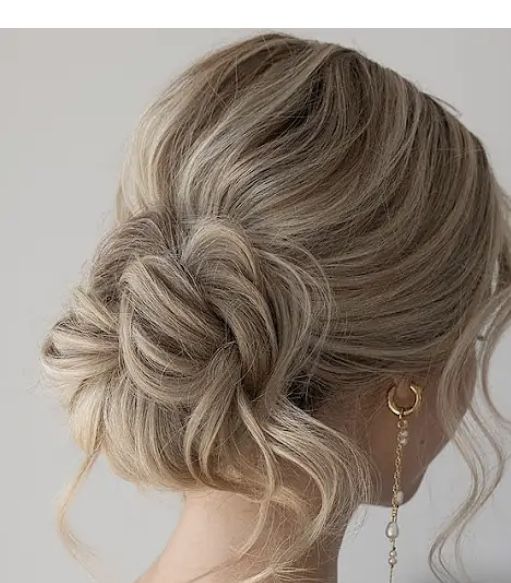 Я профессиональный мастер наращивание ресниц и ламинация