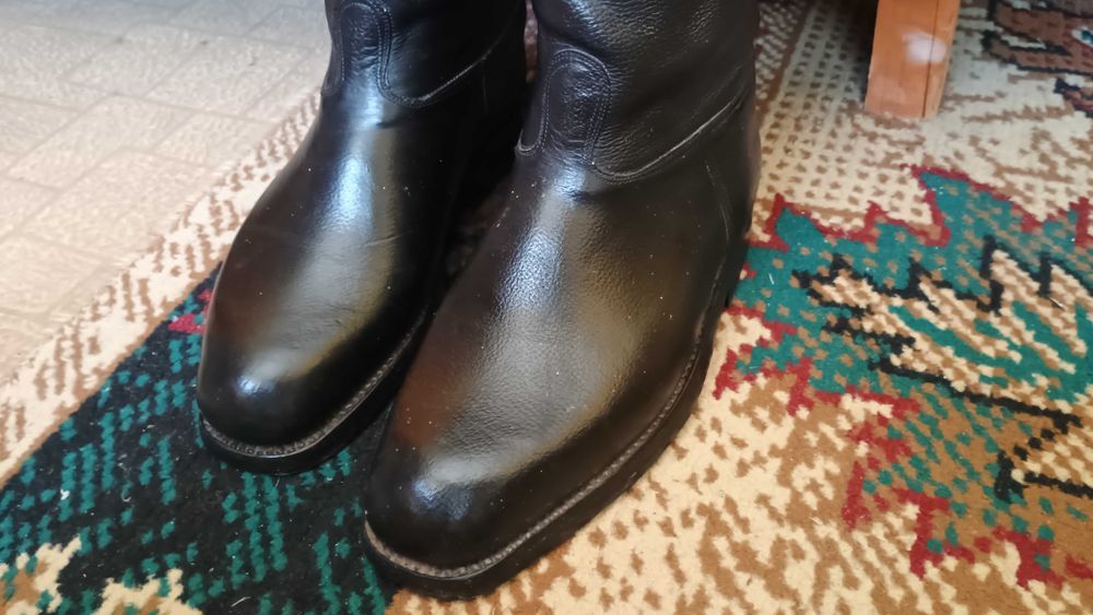Cizme piele retro barbati - posibil serie militie, militare + calapod lemn originale, stare buna, REDUCERE