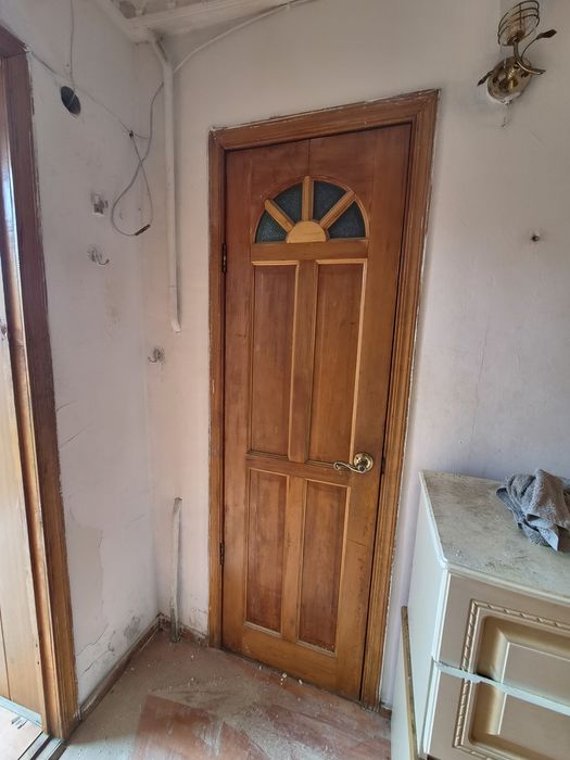 Продаются двери межкомнатные б/у