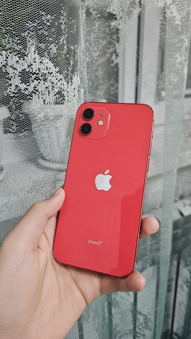 Срочно продам iPhone 12 64Гб оригинал